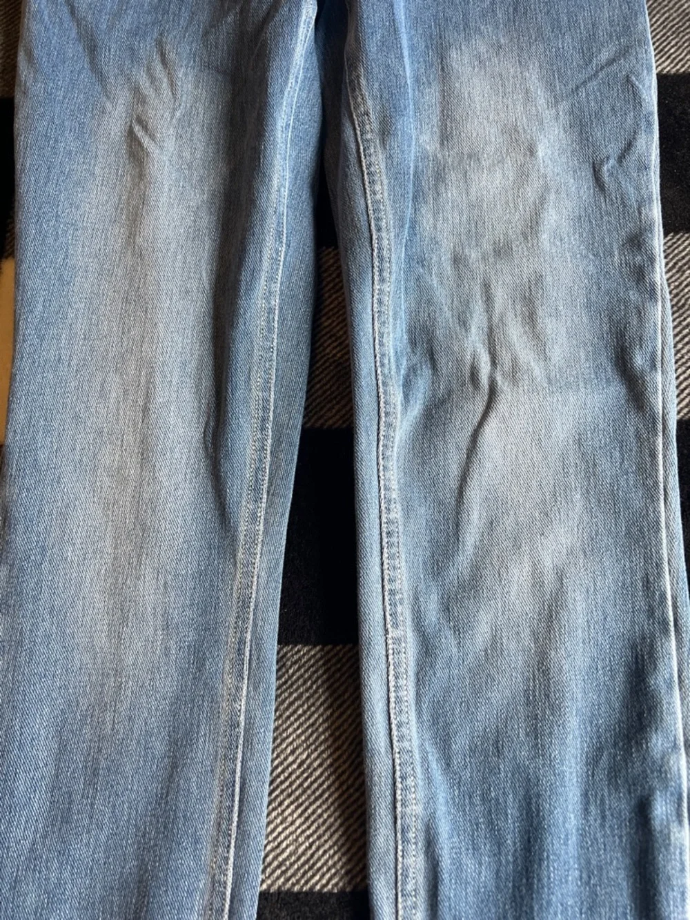 Halara Light Wash Skinny Leg Denim Jeans size XS - Picture 3 of 13